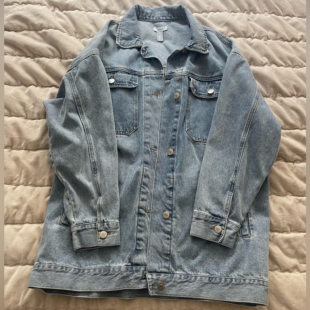 Forever 21 SzL Long Line Denim Jacket